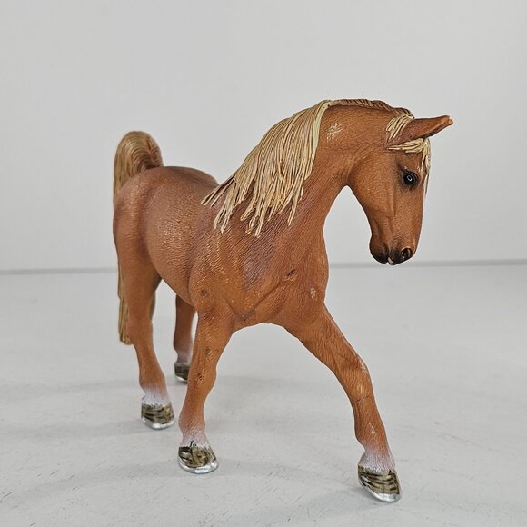 Schleich Tennessee Walker Stallion Chestnut Horse #13631 - Picture 4 of 7